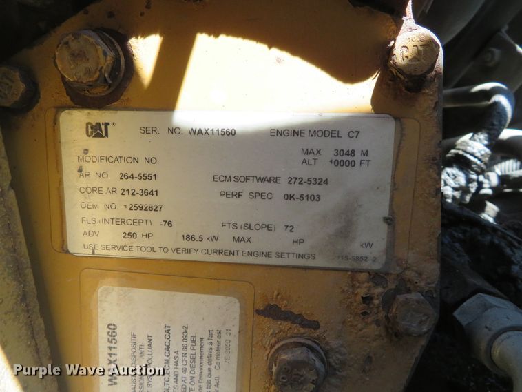 image for item DE8167 2006 GMC C8500 service truck