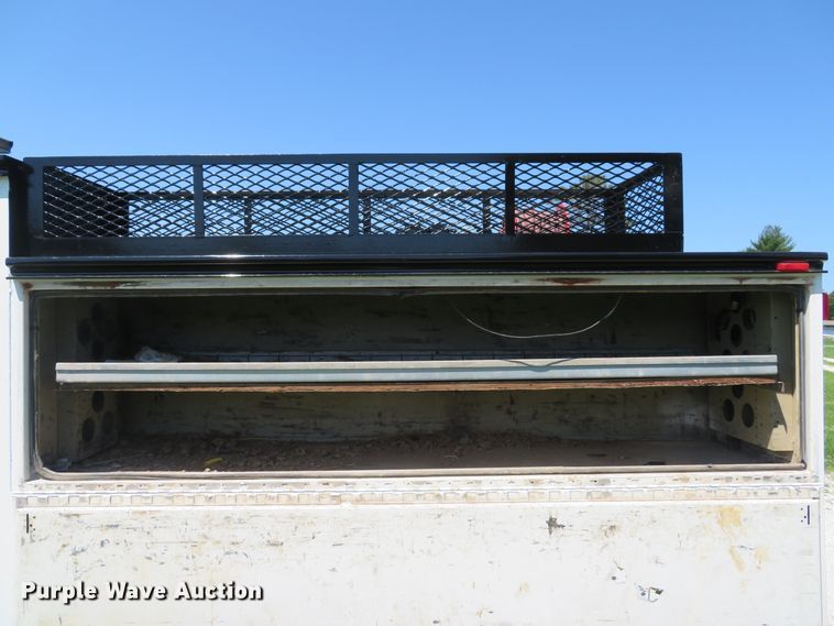 image for item DE8167 2006 GMC C8500 service truck