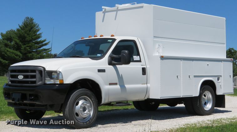 image for item DE8168 2003 Ford F550 Super Duty XL service truck