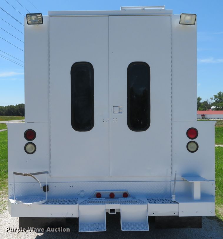 image for item DE8168 2003 Ford F550 Super Duty XL service truck