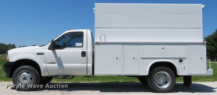 image for item DE8168 2003 Ford F550 Super Duty XL service truck