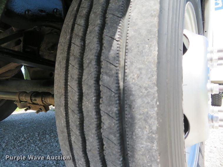 image for item DE8168 2003 Ford F550 Super Duty XL service truck