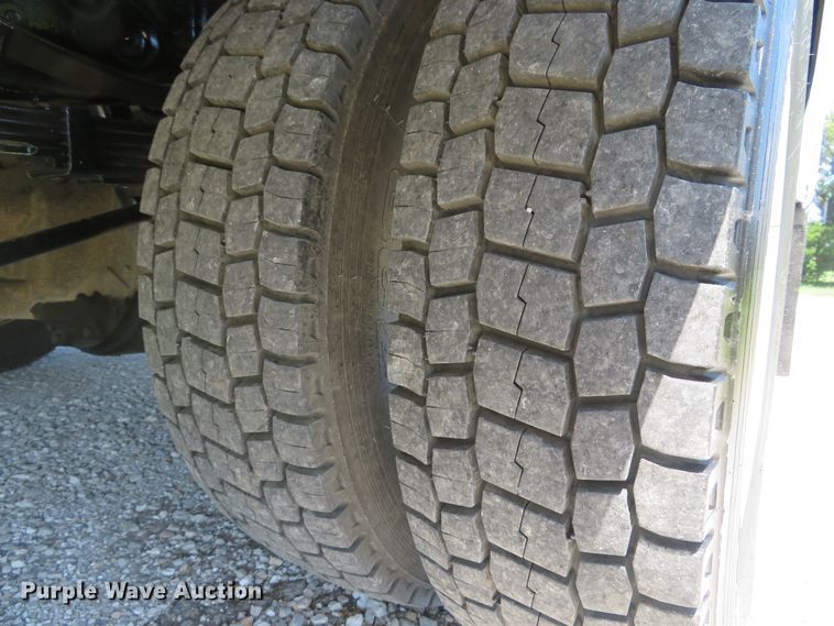 image for item DE8168 2003 Ford F550 Super Duty XL service truck