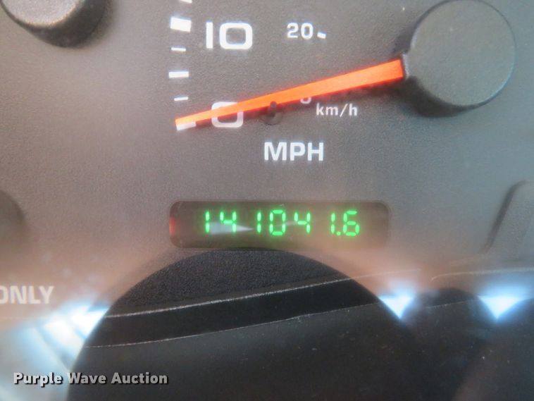 image for item DE8168 2003 Ford F550 Super Duty XL service truck