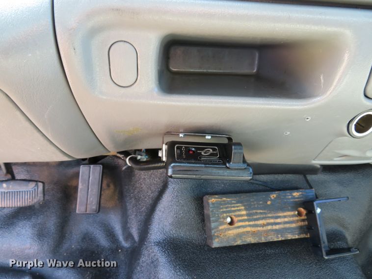 image for item DE8168 2003 Ford F550 Super Duty XL service truck