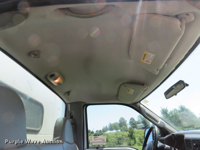 image for item DE8168 2003 Ford F550 Super Duty XL service truck