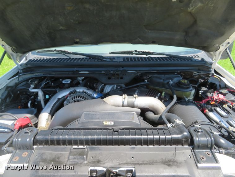 image for item DE8168 2003 Ford F550 Super Duty XL service truck