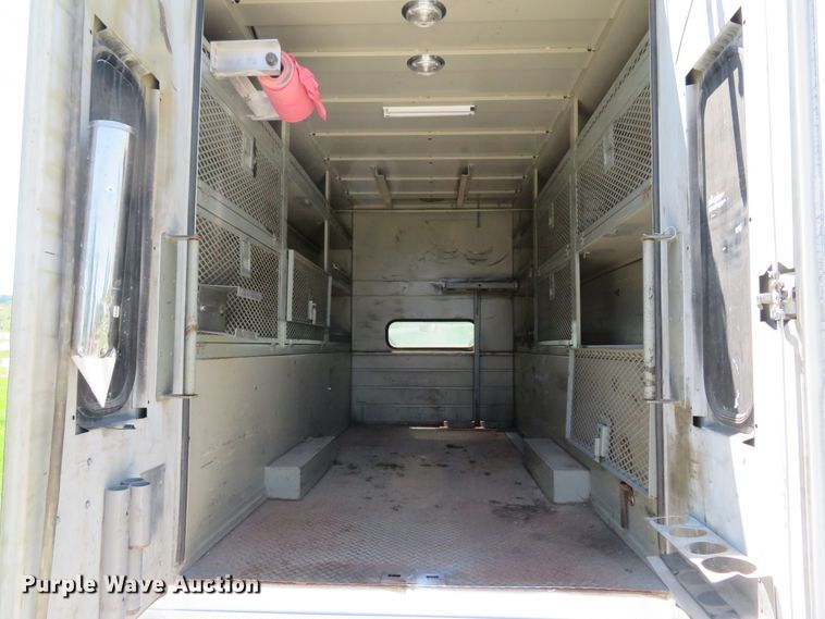 image for item DE8168 2003 Ford F550 Super Duty XL service truck