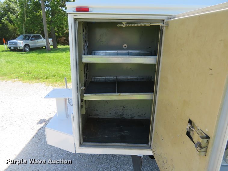 image for item DE8168 2003 Ford F550 Super Duty XL service truck