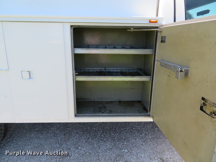 image for item DE8168 2003 Ford F550 Super Duty XL service truck