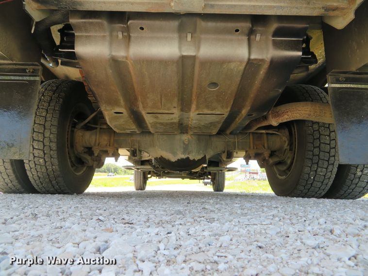 image for item DE8168 2003 Ford F550 Super Duty XL service truck