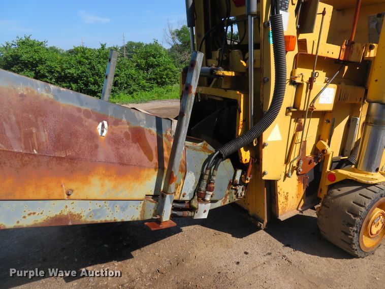 image for item DE8171 2001 Bitelli SF60T3 cold planer