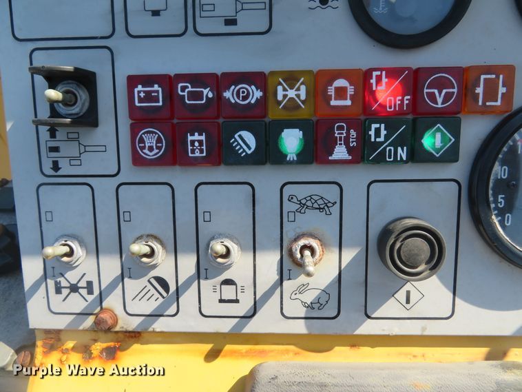 image for item DE8171 2001 Bitelli SF60T3 cold planer