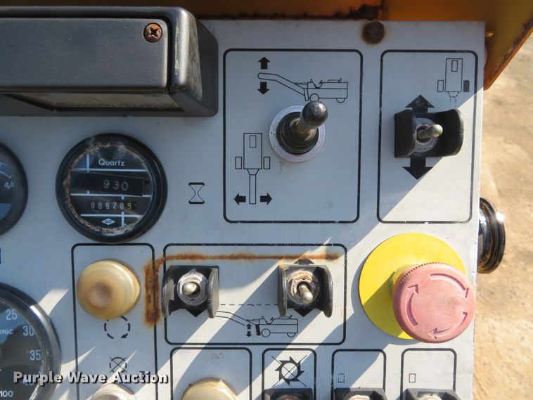 image for item DE8171 2001 Bitelli SF60T3 cold planer