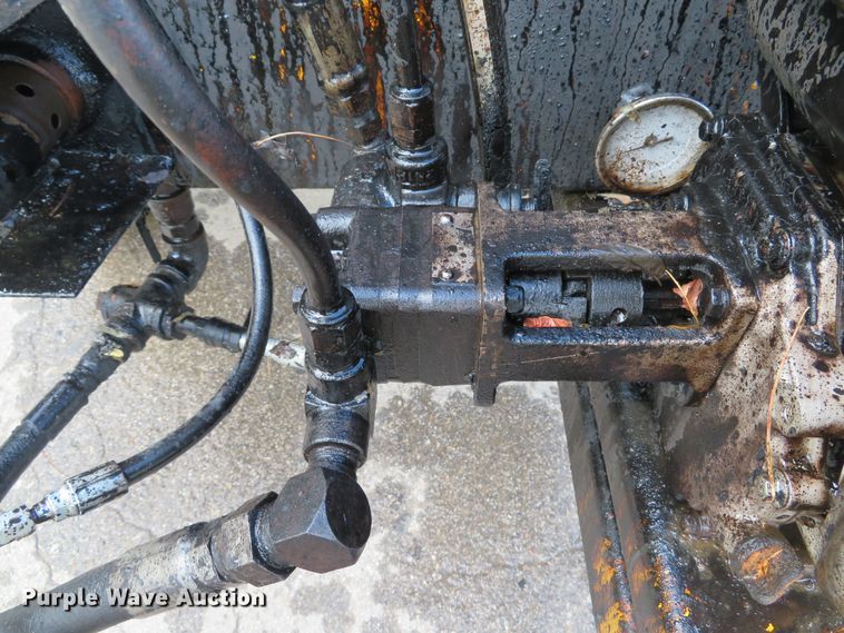 image for item DE8174 Lee Boy L250T asphalt trailer