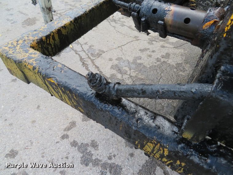 image for item DE8174 Lee Boy L250T asphalt trailer