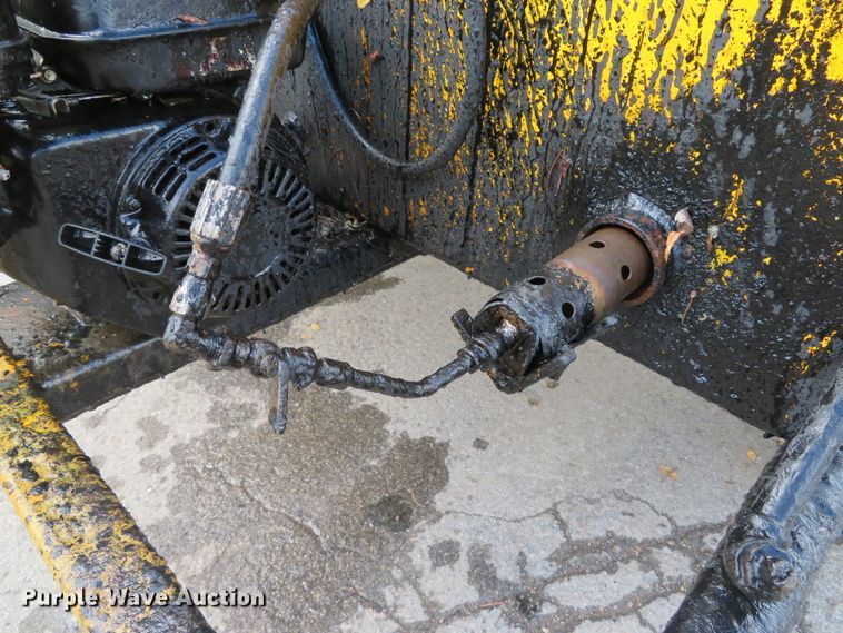 image for item DE8174 Lee Boy L250T asphalt trailer