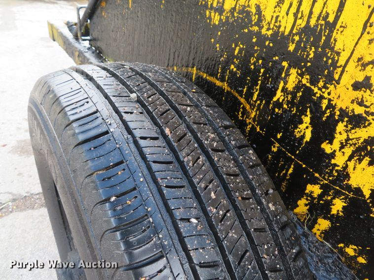 image for item DE8174 Lee Boy L250T asphalt trailer