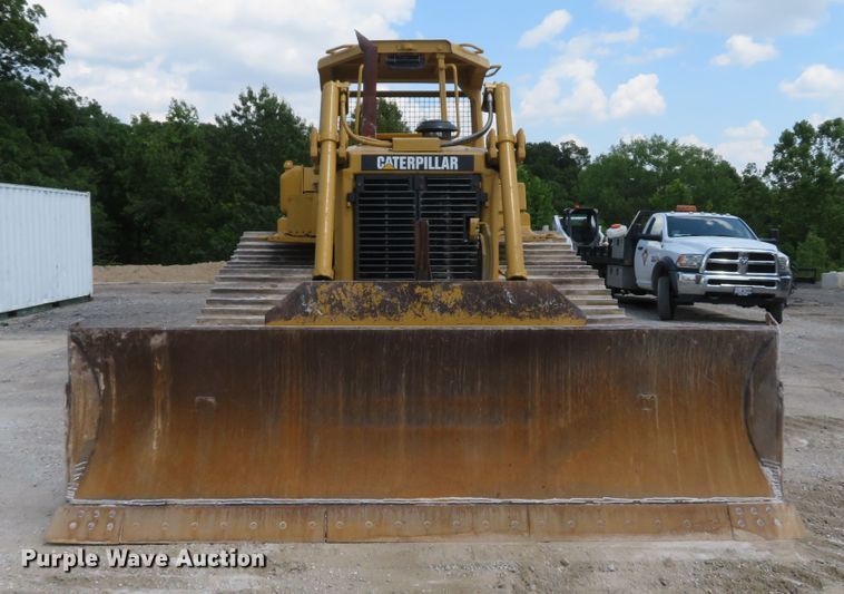 image for item DE8175 1992 Caterpillar D6H LGP Series II dozer