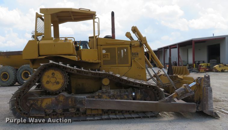 image for item DE8175 1992 Caterpillar D6H LGP Series II dozer