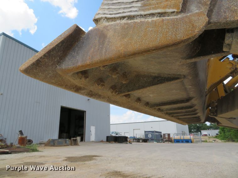 image for item DE8175 1992 Caterpillar D6H LGP Series II dozer