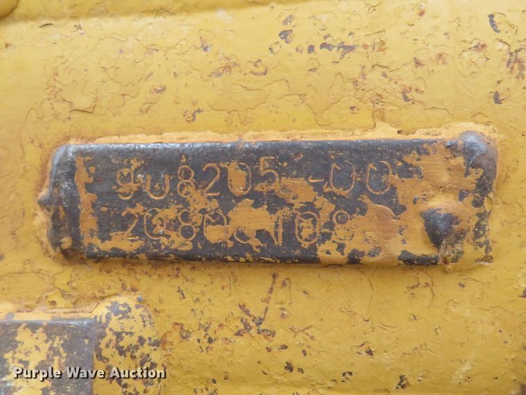 image for item DE8175 1992 Caterpillar D6H LGP Series II dozer