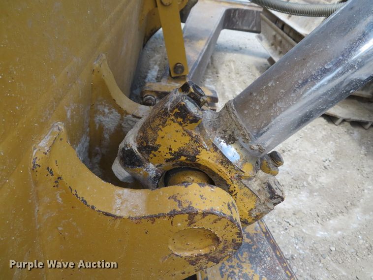 image for item DE8175 1992 Caterpillar D6H LGP Series II dozer