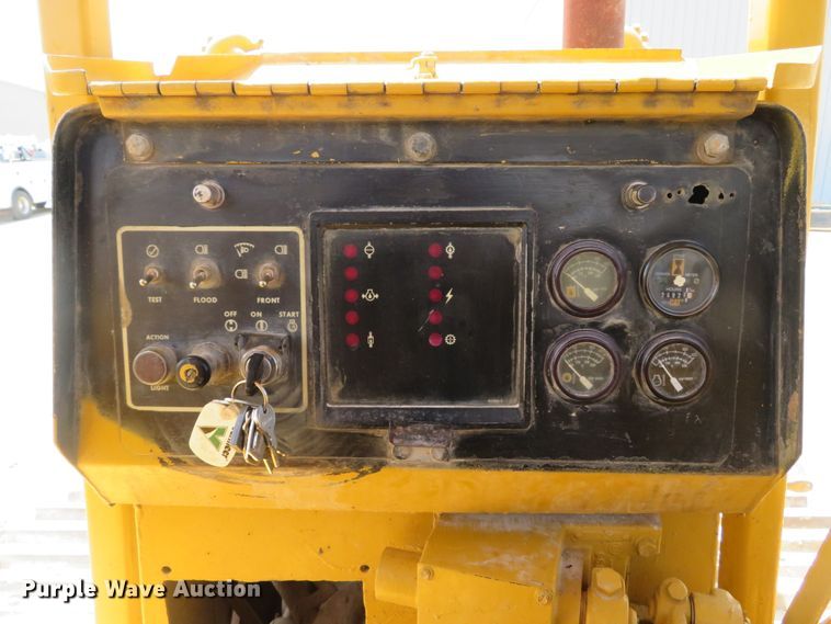 image for item DE8175 1992 Caterpillar D6H LGP Series II dozer