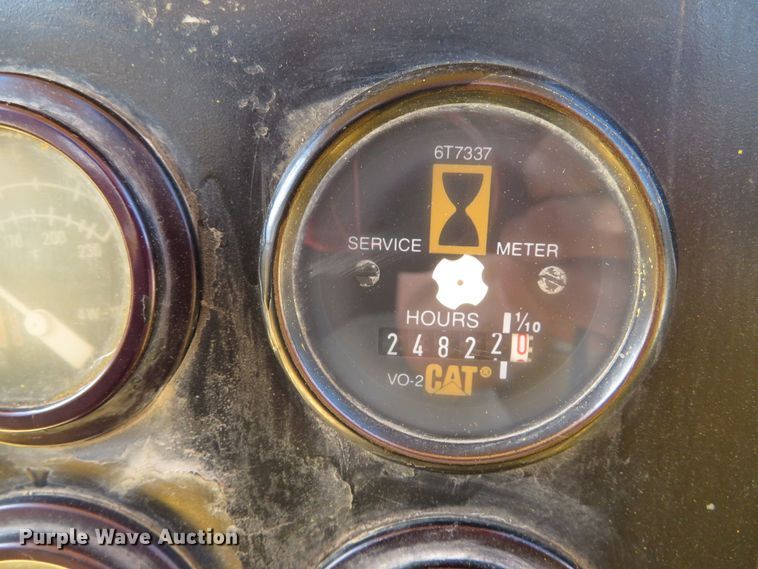 image for item DE8175 1992 Caterpillar D6H LGP Series II dozer