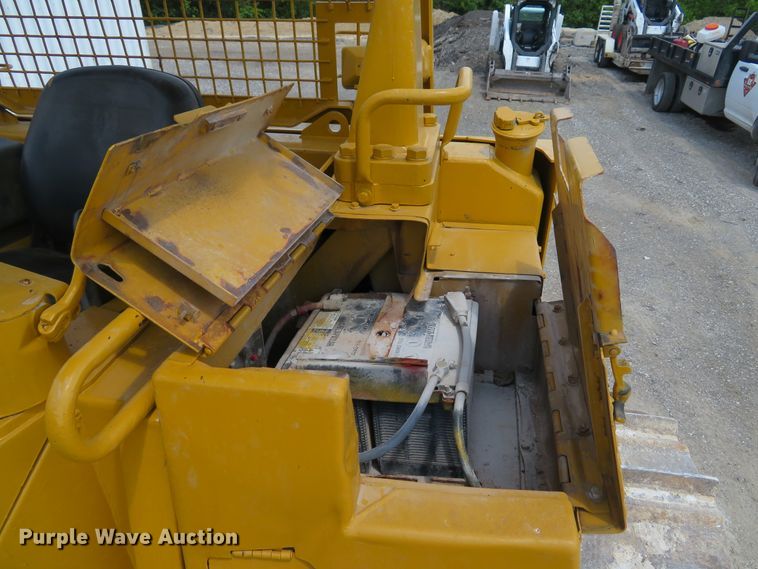 image for item DE8175 1992 Caterpillar D6H LGP Series II dozer