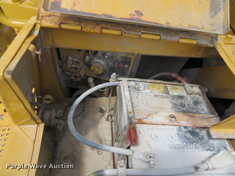 image for item DE8175 1992 Caterpillar D6H LGP Series II dozer