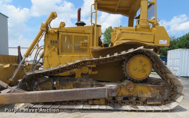 image for item DE8175 1992 Caterpillar D6H LGP Series II dozer