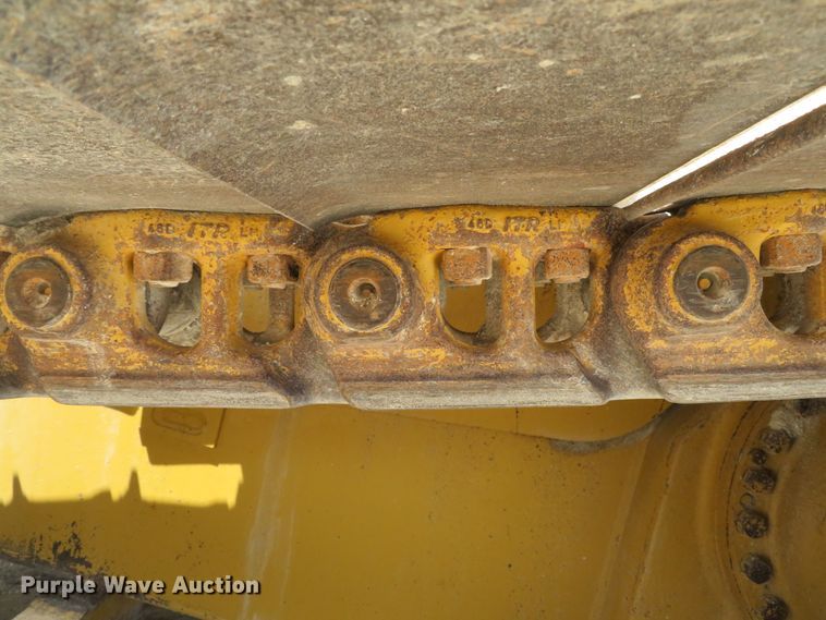 image for item DE8175 1992 Caterpillar D6H LGP Series II dozer