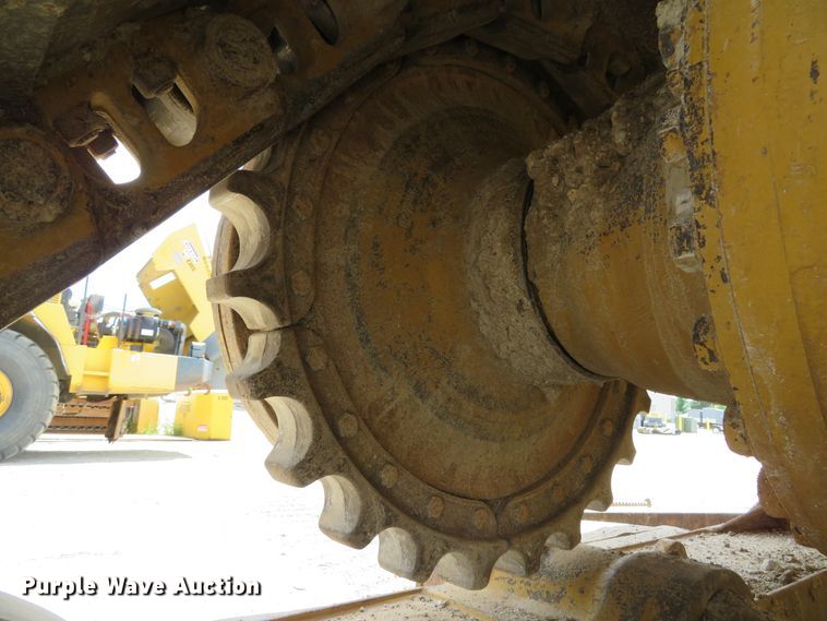 image for item DE8175 1992 Caterpillar D6H LGP Series II dozer