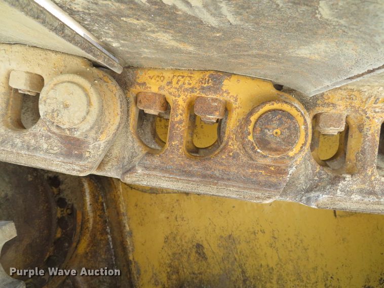 image for item DE8175 1992 Caterpillar D6H LGP Series II dozer