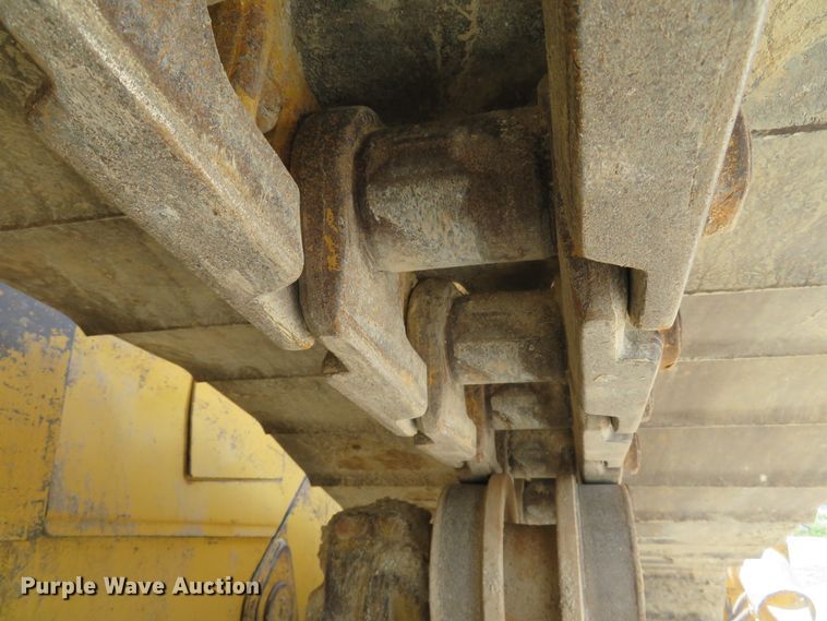 image for item DE8175 1992 Caterpillar D6H LGP Series II dozer