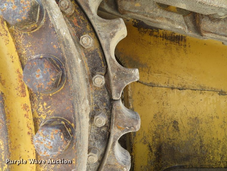 image for item DE8175 1992 Caterpillar D6H LGP Series II dozer