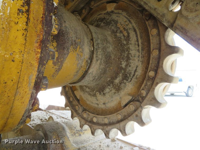 image for item DE8175 1992 Caterpillar D6H LGP Series II dozer