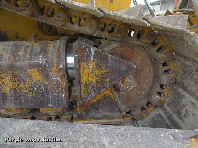 image for item DE8175 1992 Caterpillar D6H LGP Series II dozer