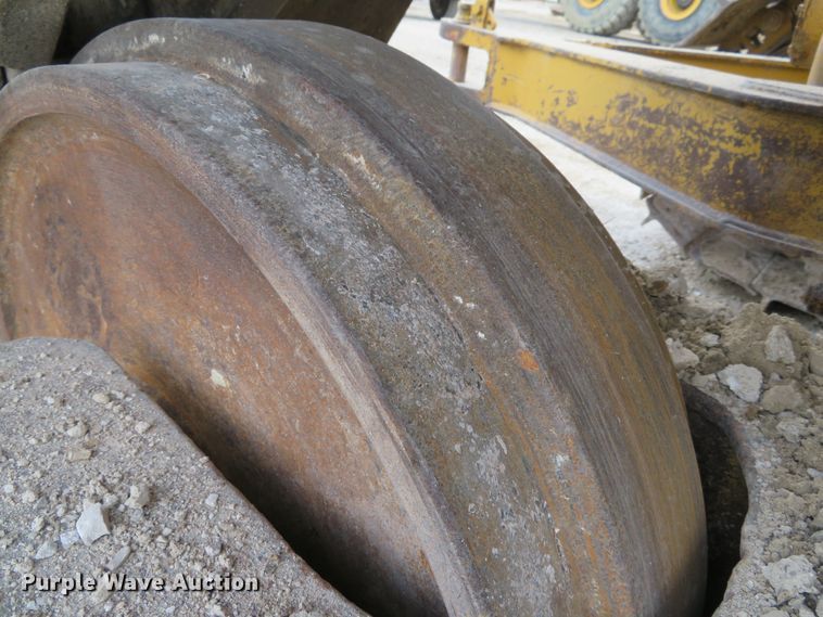 image for item DE8175 1992 Caterpillar D6H LGP Series II dozer