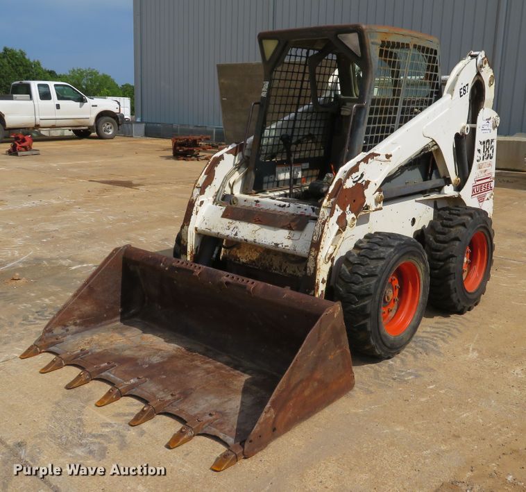 image for item DE8176 2005 Bobcat S185 skid steer