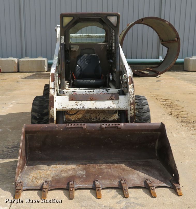 image for item DE8176 2005 Bobcat S185 skid steer