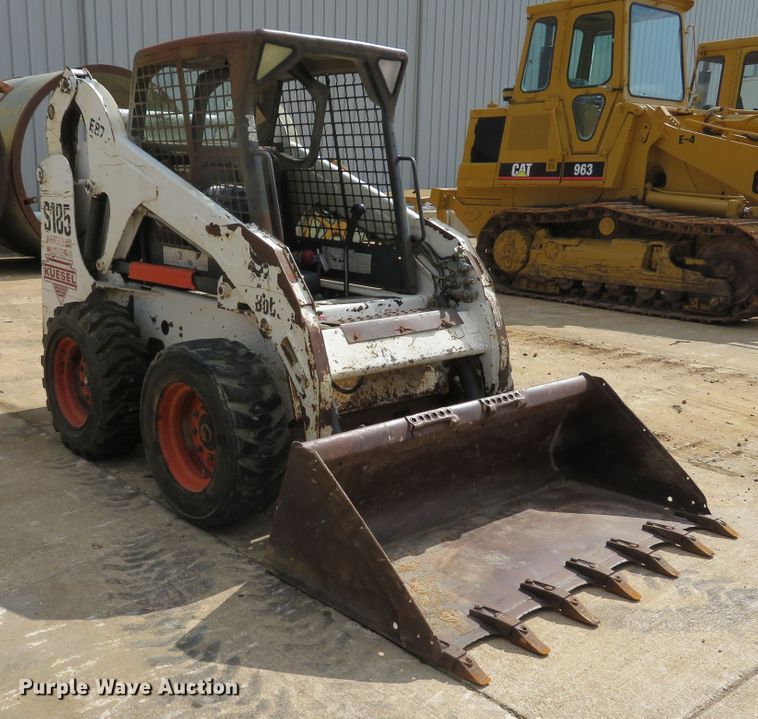 image for item DE8176 2005 Bobcat S185 skid steer