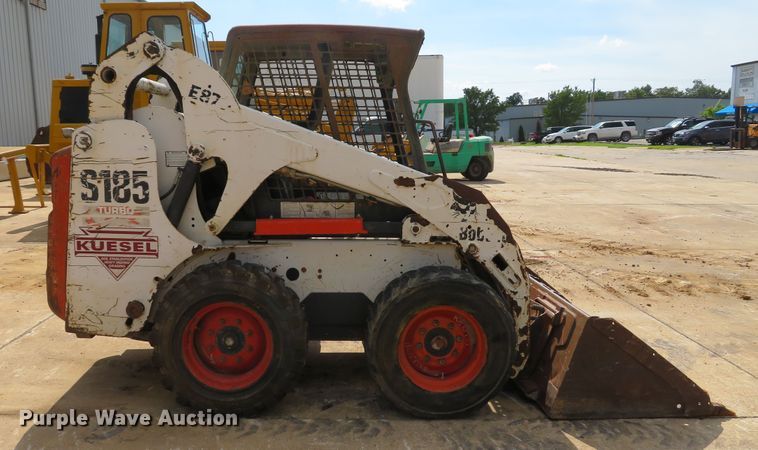 image for item DE8176 2005 Bobcat S185 skid steer