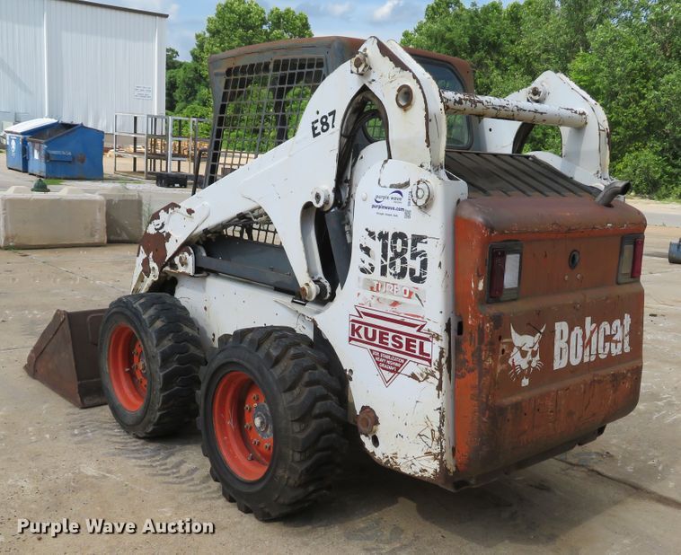 image for item DE8176 2005 Bobcat S185 skid steer