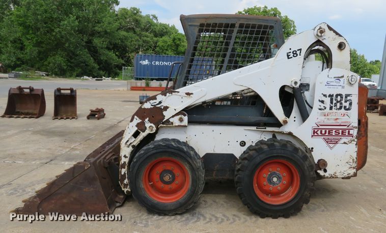 image for item DE8176 2005 Bobcat S185 skid steer