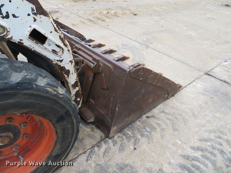image for item DE8176 2005 Bobcat S185 skid steer
