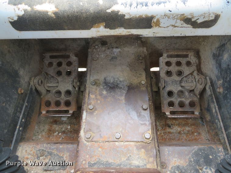 image for item DE8176 2005 Bobcat S185 skid steer