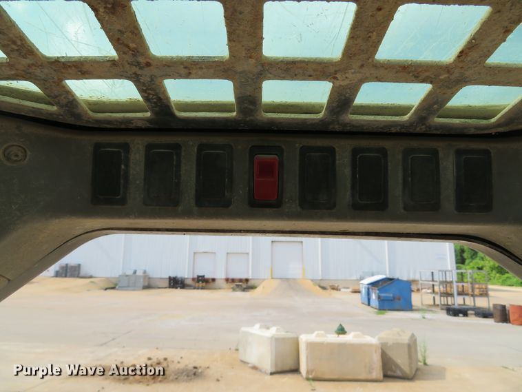 image for item DE8176 2005 Bobcat S185 skid steer