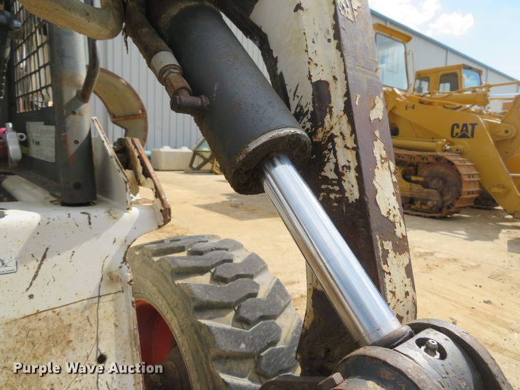 image for item DE8176 2005 Bobcat S185 skid steer